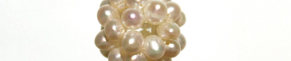 Boule de perles d’eau douce – Pendentif