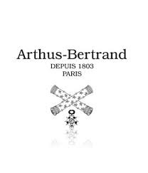 Croix latine bombée Arthus Bertrand – Or 750/1000