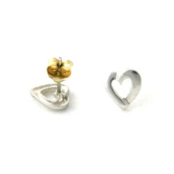 Puces coeur en Or gris 750/1000 – Boucles d’oreilles