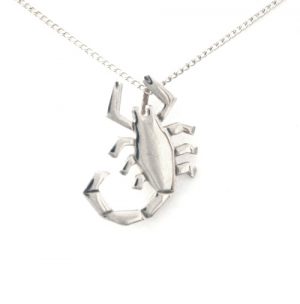 Collier pendentif Signe du Zodiaque Scorpion en argent