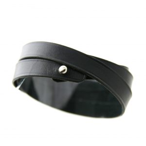 Bracelet en cuir fin noir 3 tours - Irène T – Image 2