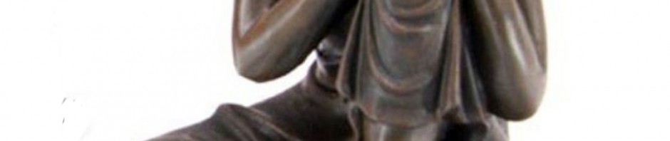 Statuette de bouddha Thaï assis avec tête inclinée sur le genou Aspect bois